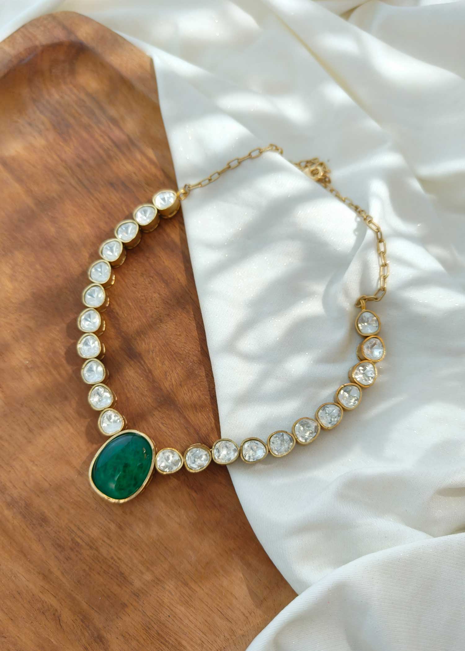 Big Emerald Stone Kundan Short Necklace Set