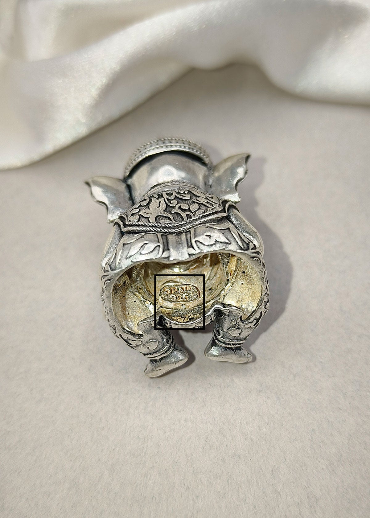 92.5 Sterling Auspicious Sitting Ganesha Idol