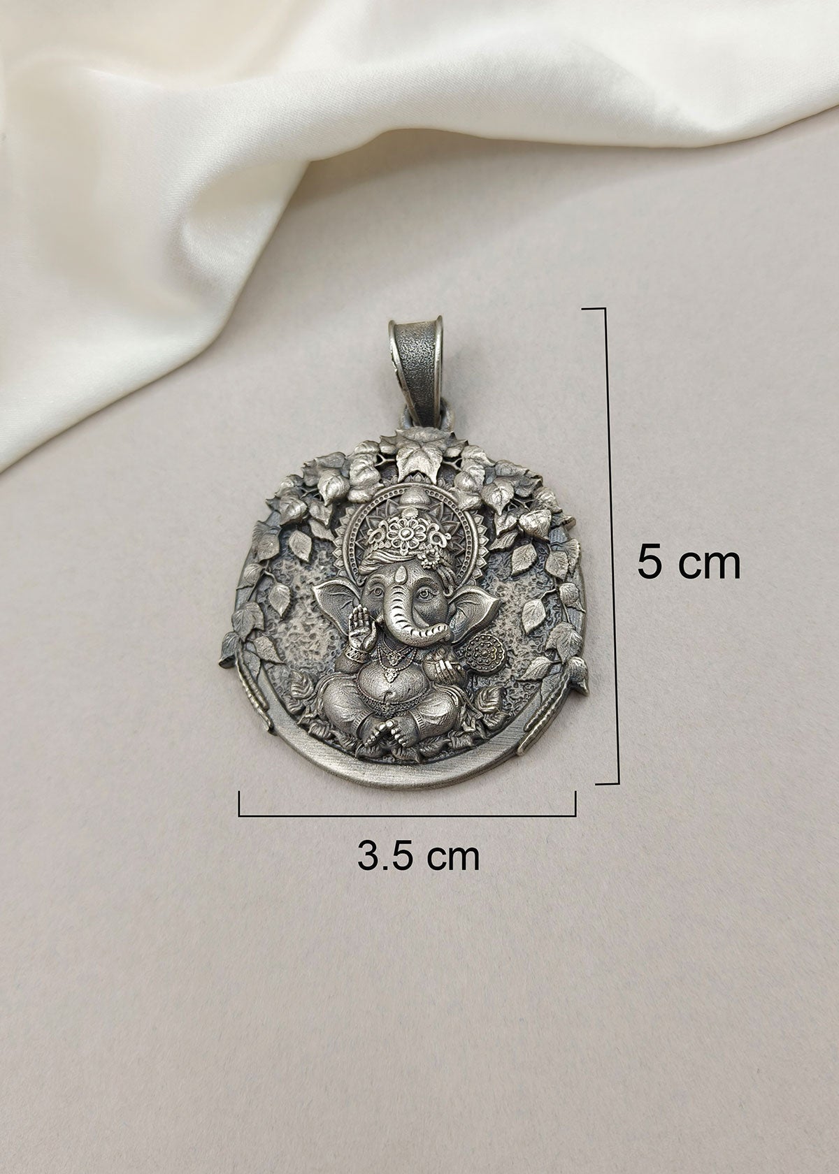 92.5 sterling silver Divine Ganesha Leaf Motif Silver Big Pendant