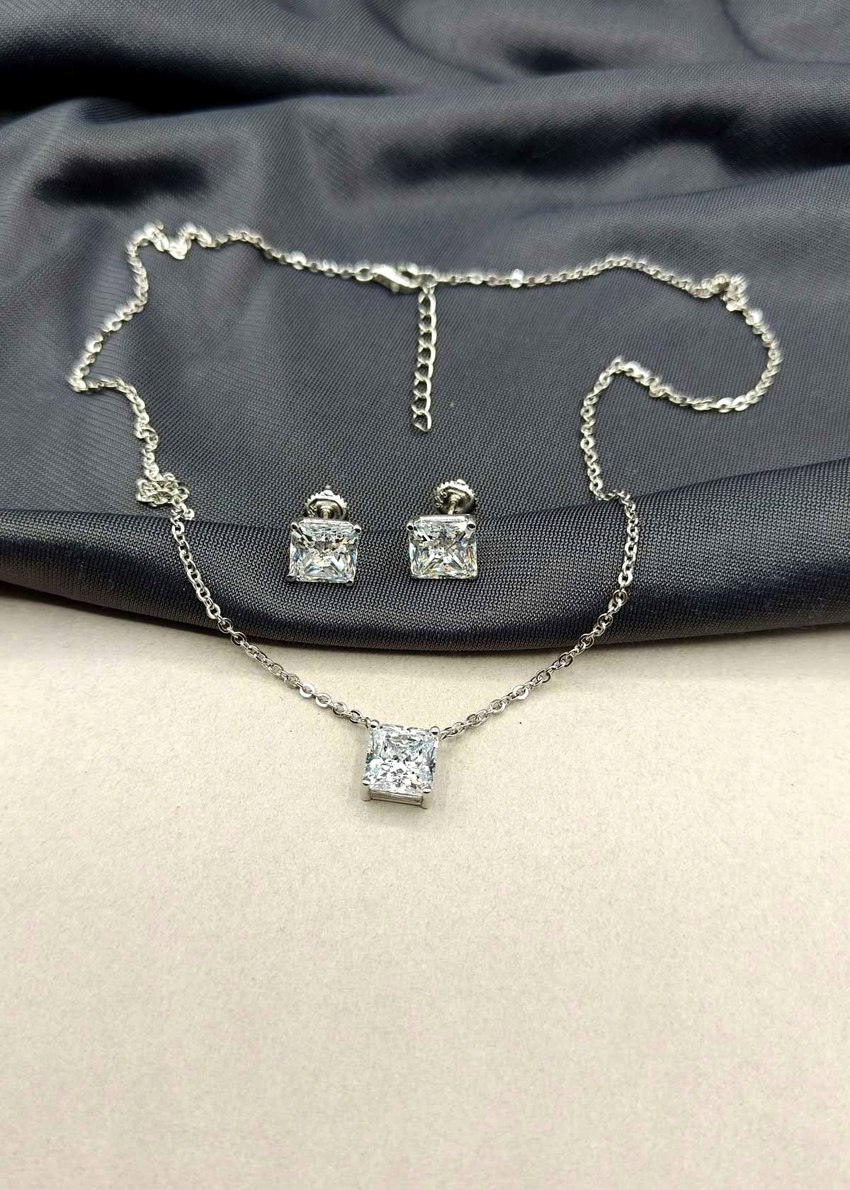 92.5 Sterling Silver Square Shape Pendant Set + Chain For Women