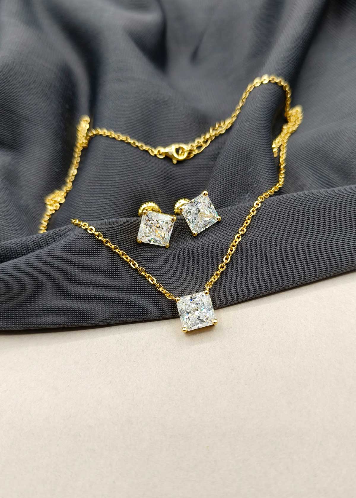 92.5 Sterling Silver Square Shape Pendant Set + Chain For Women