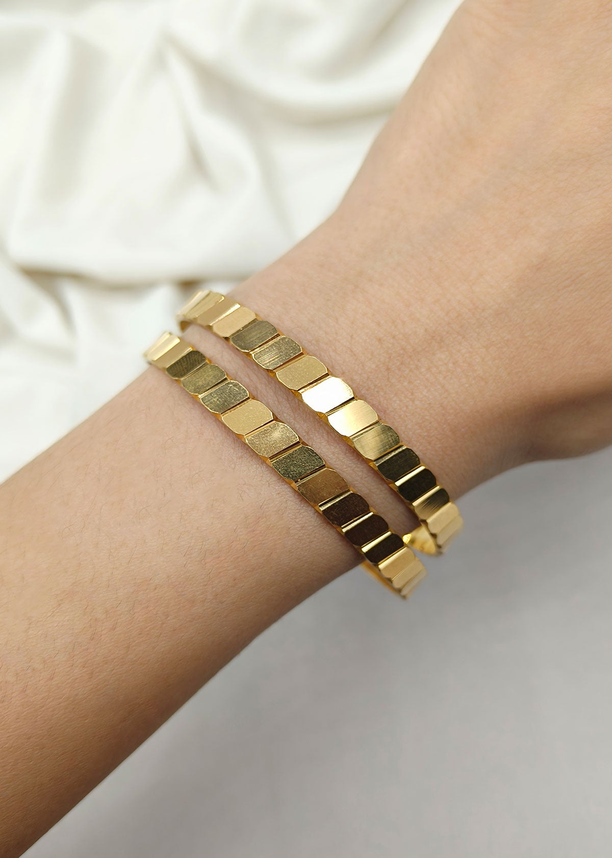 1 Gram Gold Plated Stylish Block Design Plain Bangles (4 Pcs)