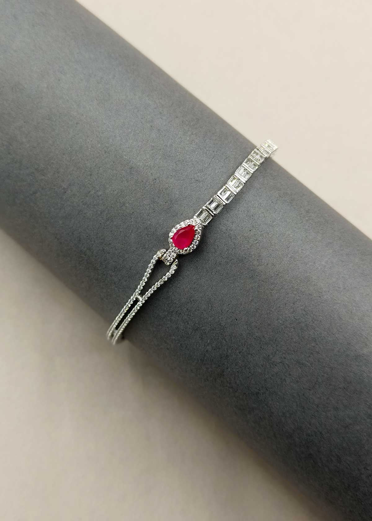 Elegant Teardrop Cubic Zircon Openable Kada Bracetet For Women