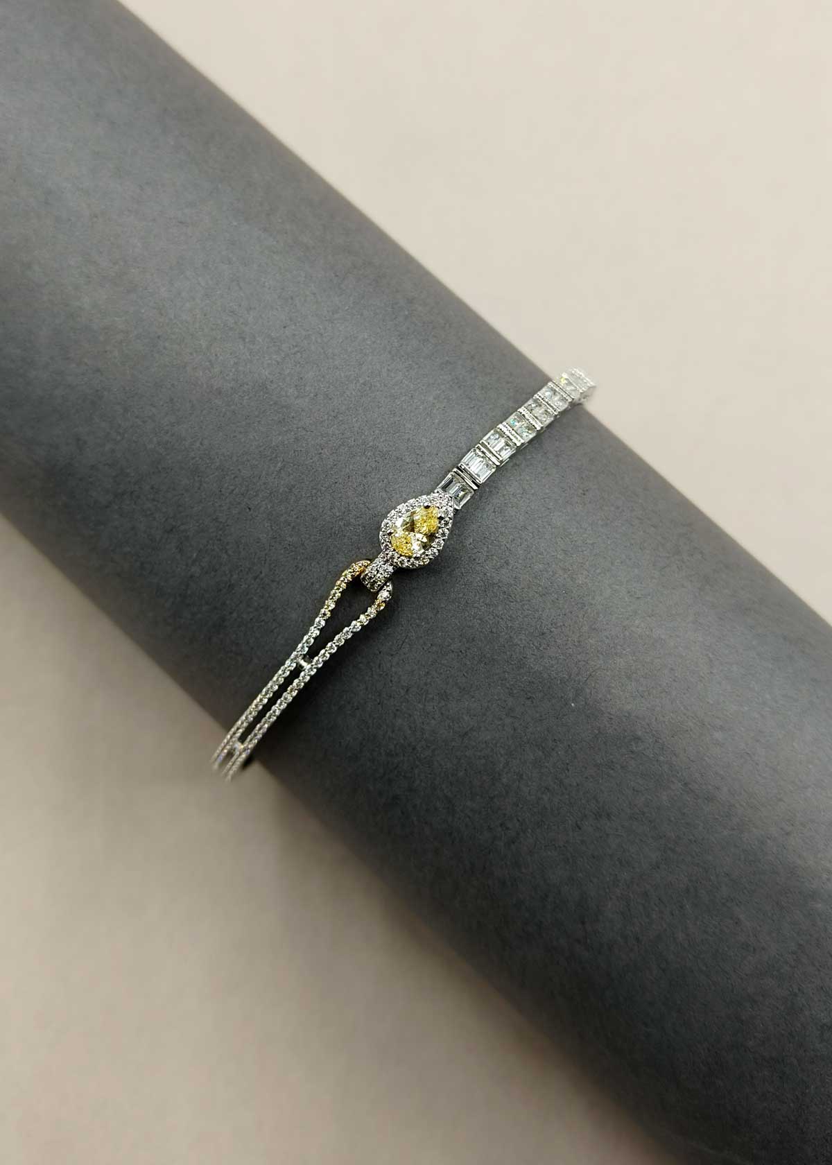 Elegant Teardrop Cubic Zircon Openable Kada Bracetet For Women