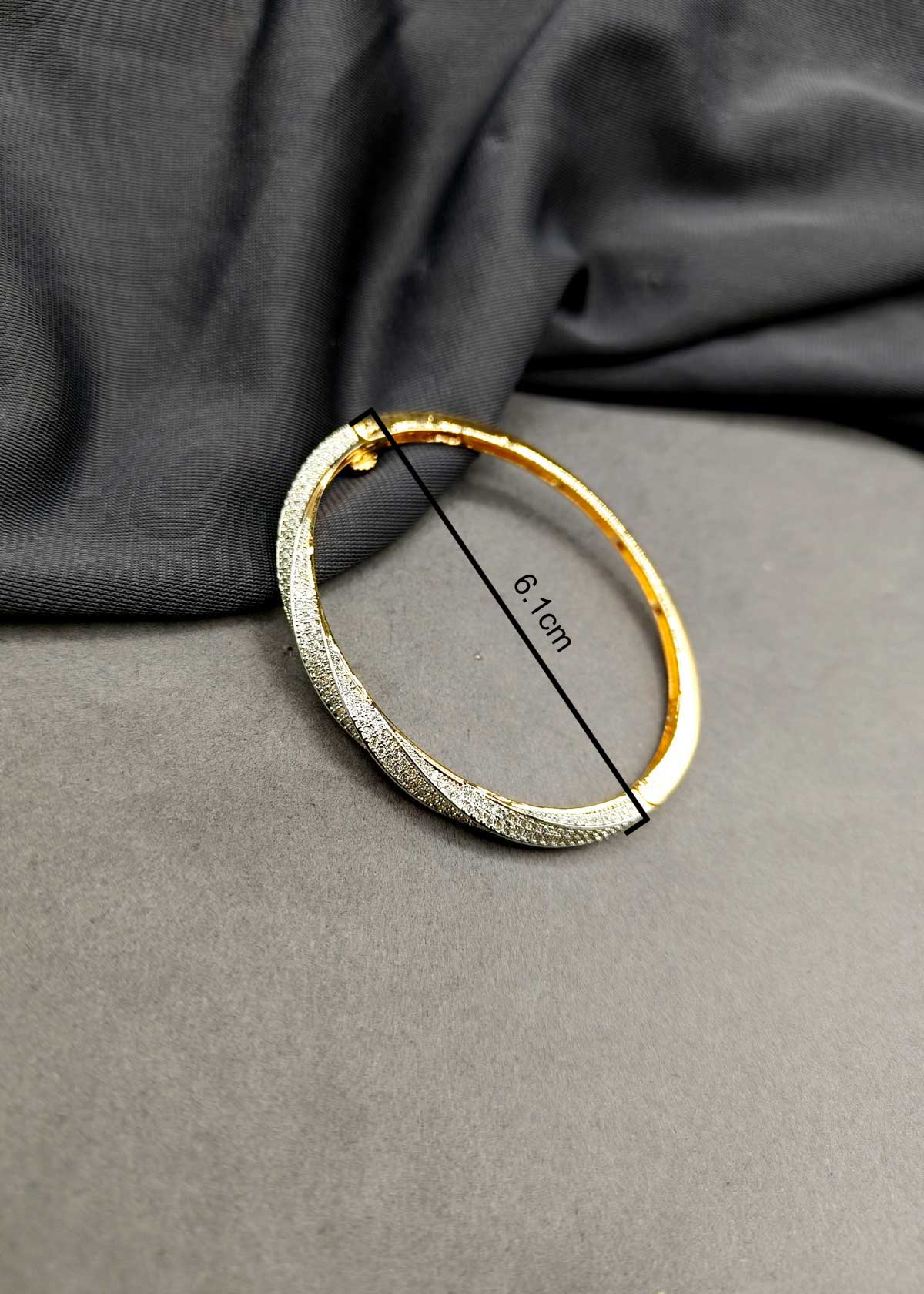 Twisting Lines Cubic Zircon Gold Silver Plated Kada Bracetet For Women