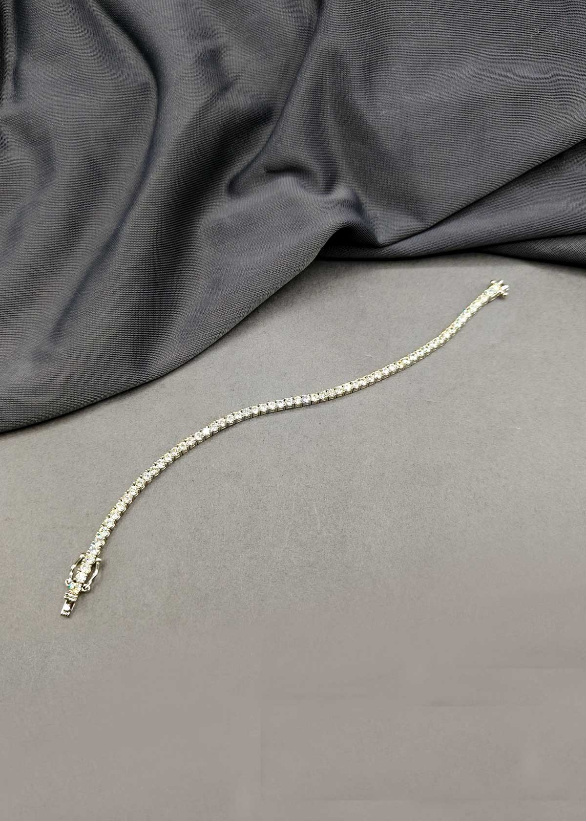 Fabulous Multi Color Cubic Zircon Loose Bracelet For Women