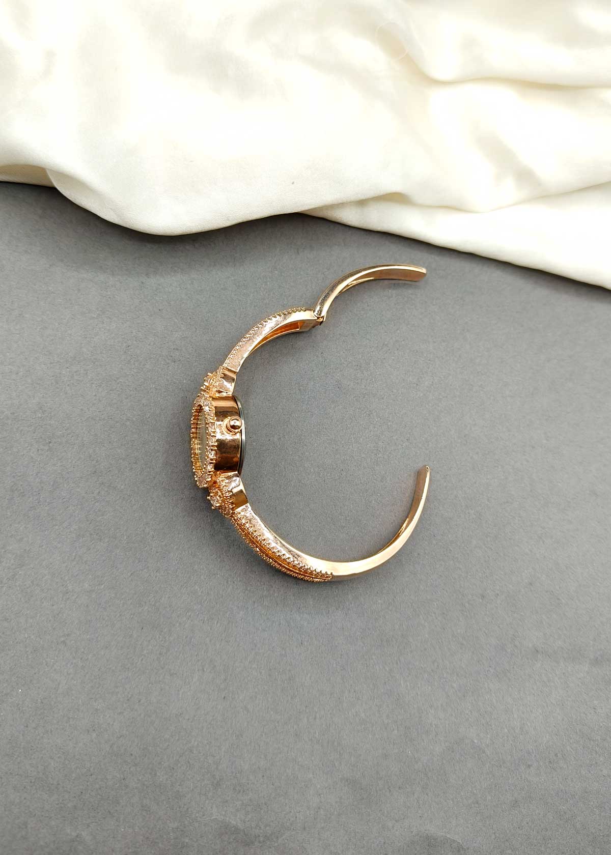 Sparkling Rose Gold Plated Cubic Zircon Cuff Style Women Watch