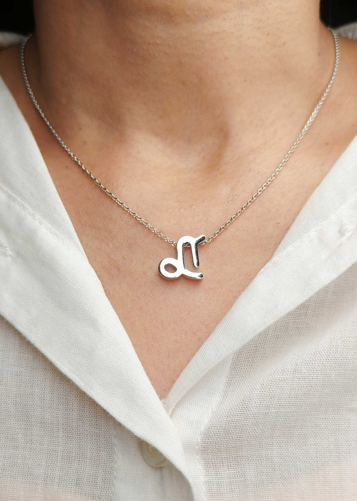 92.5 Sterling Silver Capricorn Zodiac Symbol Pendant + Chain