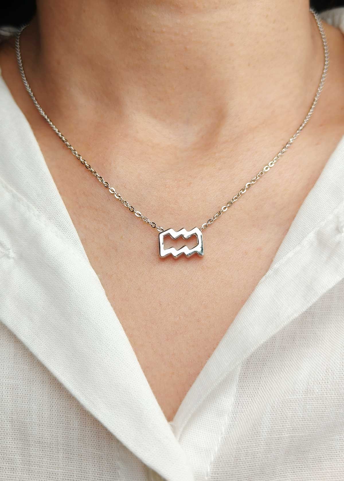 92.5 Sterling Silver Aquarius Zodiac Symbol Pendant + Chain
