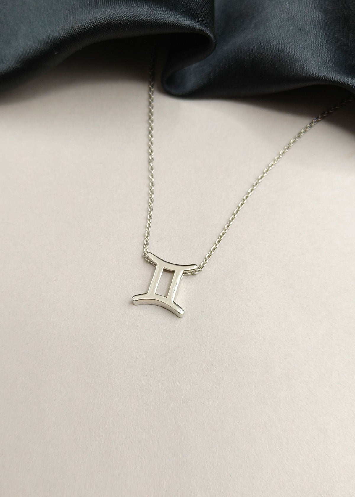 92.5 Sterling Silver Gemini Zodiac Symbol Pendant + Chain