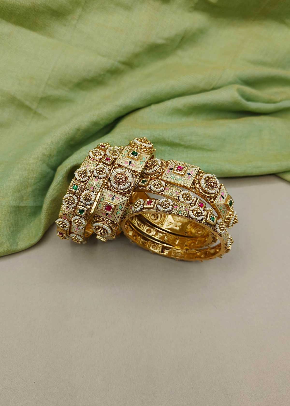 Royal Traditional Dual Tone With Meenakari Antique Gold Bangles (6 Pcs)