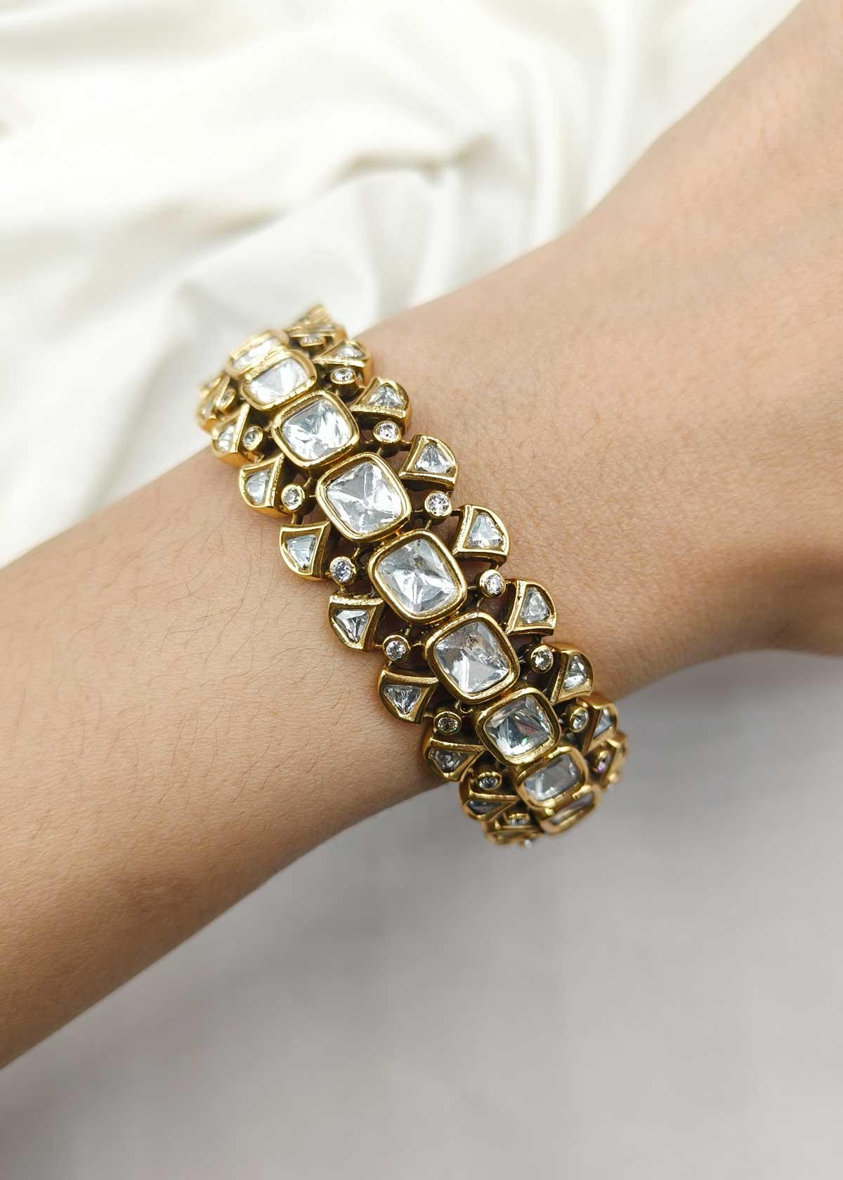 Square Shape Kundan And Cubic Zircon Antique Gold Openable Kada Bangle For Women (Single)