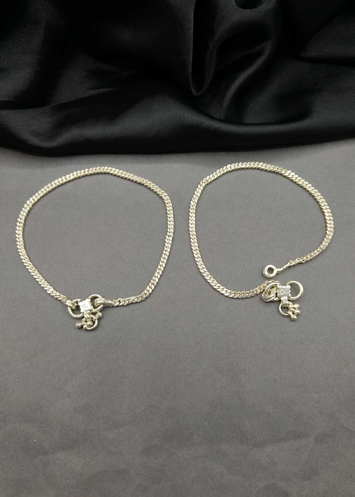 70.0 Sterling Silver Simple Chain Style Baby Payal/ Anklet With Ghungroo