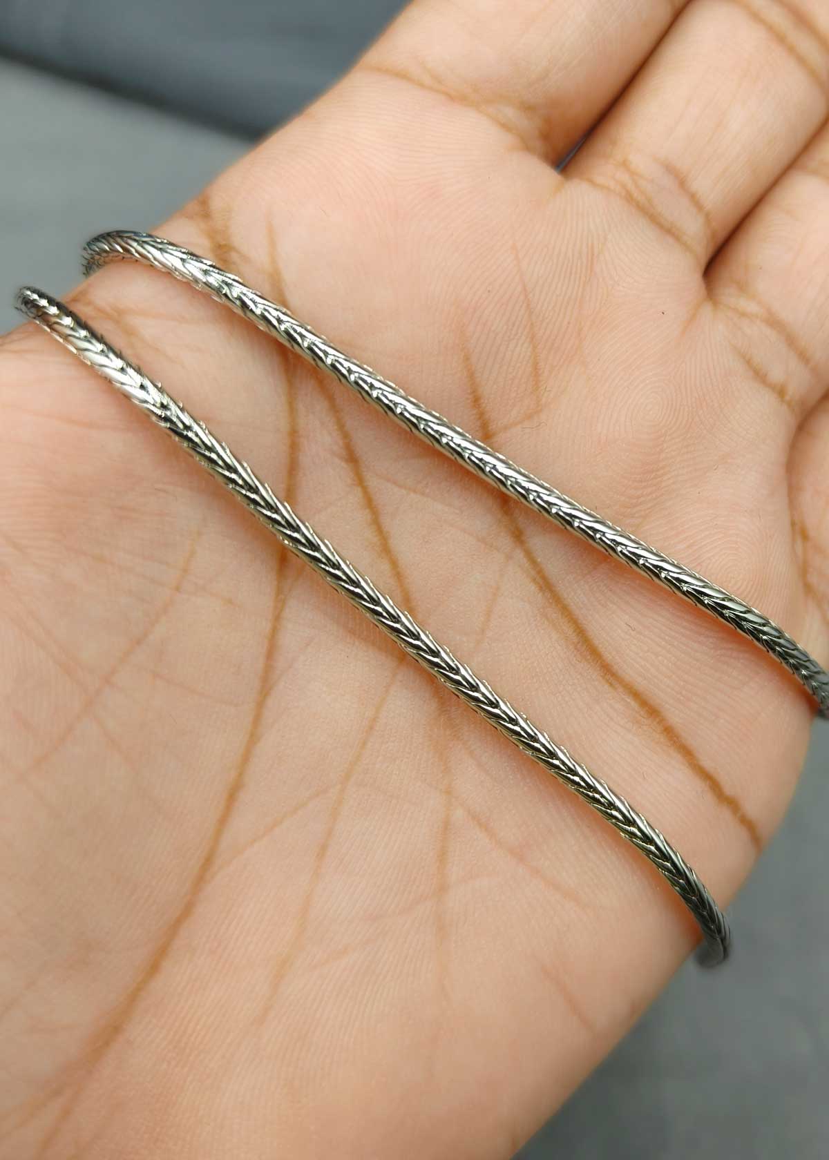 Interlocking Link Design Silver Plated Women Chain