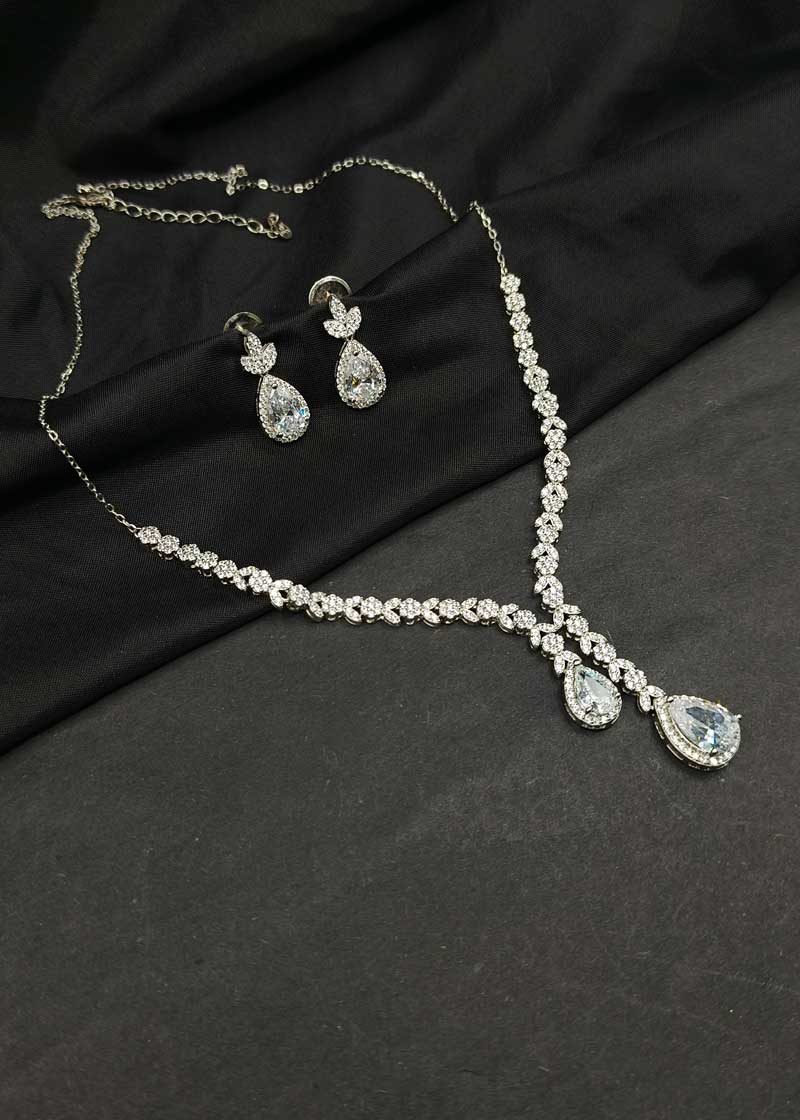 92.5 Sterling Silver Double Teardrop Pendant Cubic Zircon Necklace Set