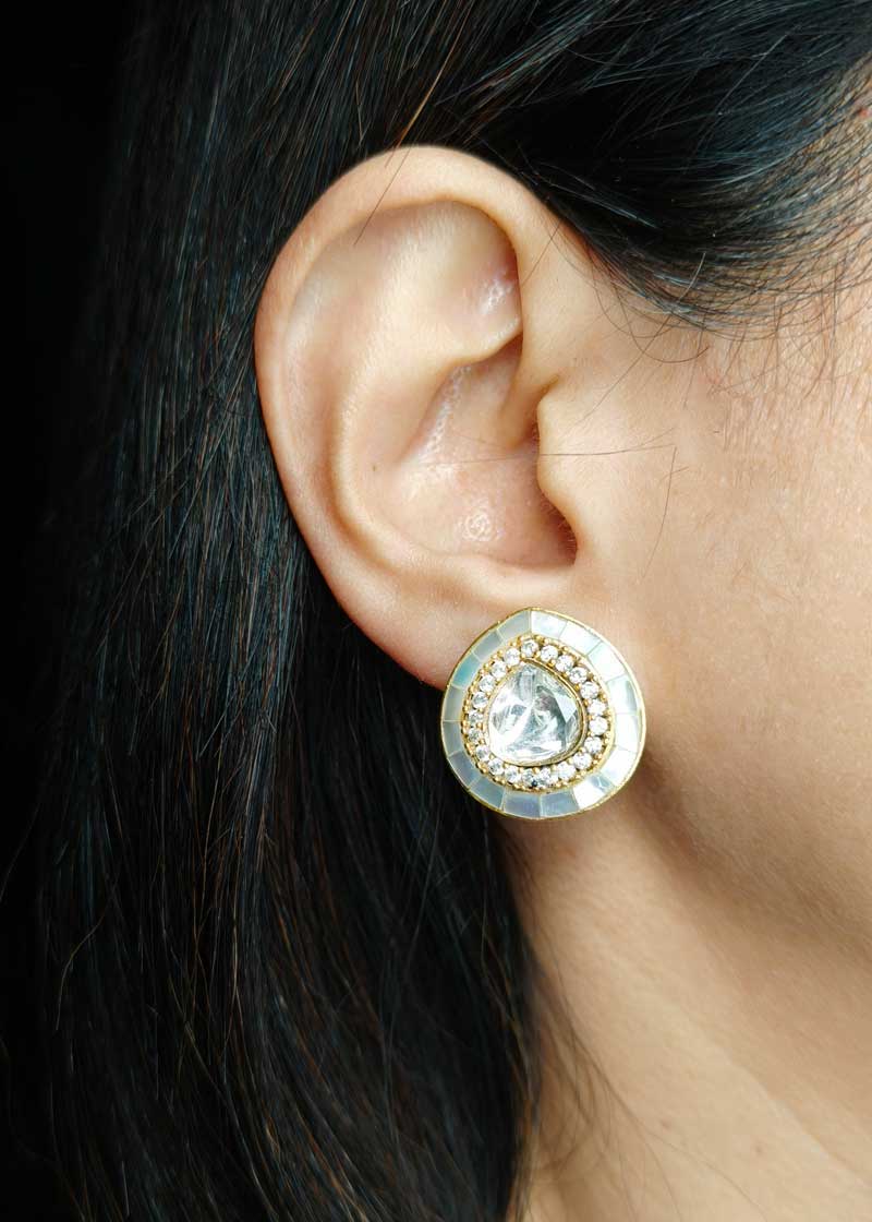 Classic Heritage Teardrop Kundan, Cubic Zircon And Mother Of Pearl Pendant Set With Chain