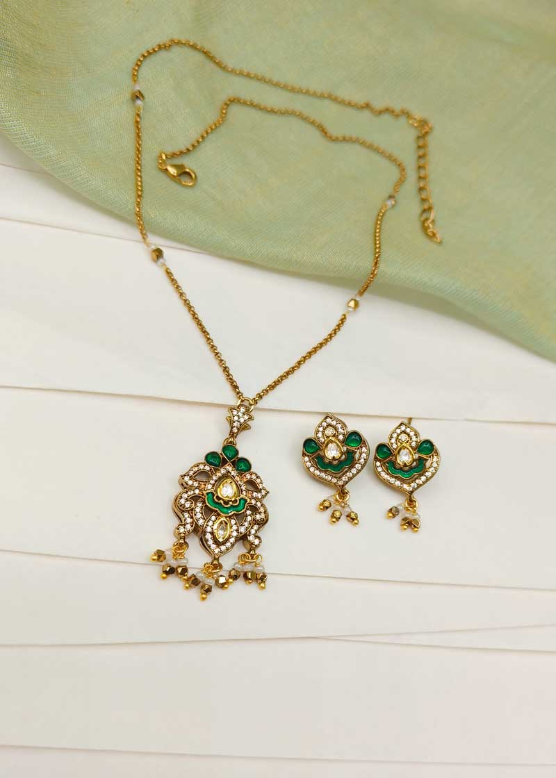 Vintage Inspired Floral Kundan And Cubic Zircon Pendant Set With Chain
