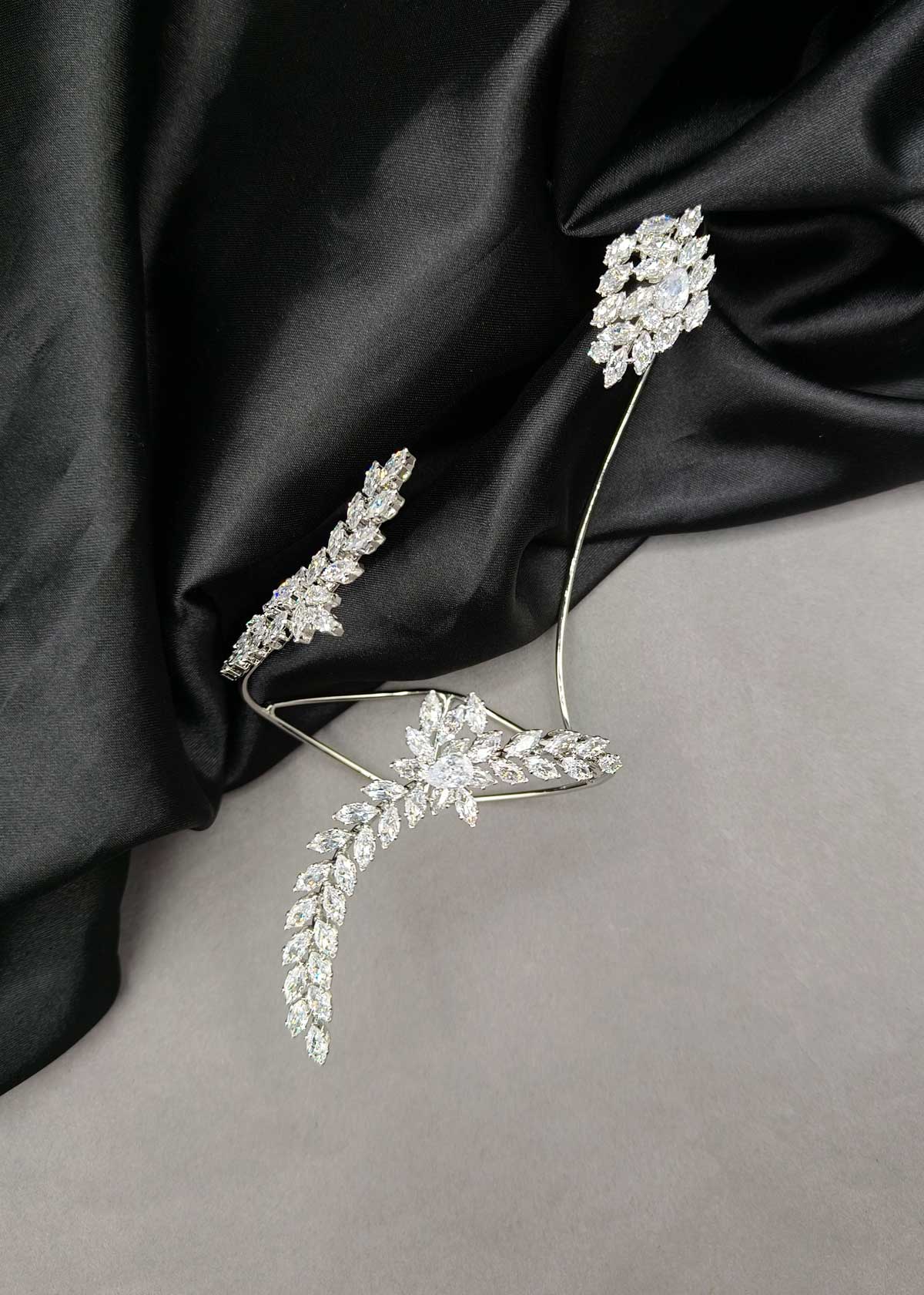 Sparkling Marquise Diamond Leaf Pattern Silver Plated Hand Cuff Palm Bracelet