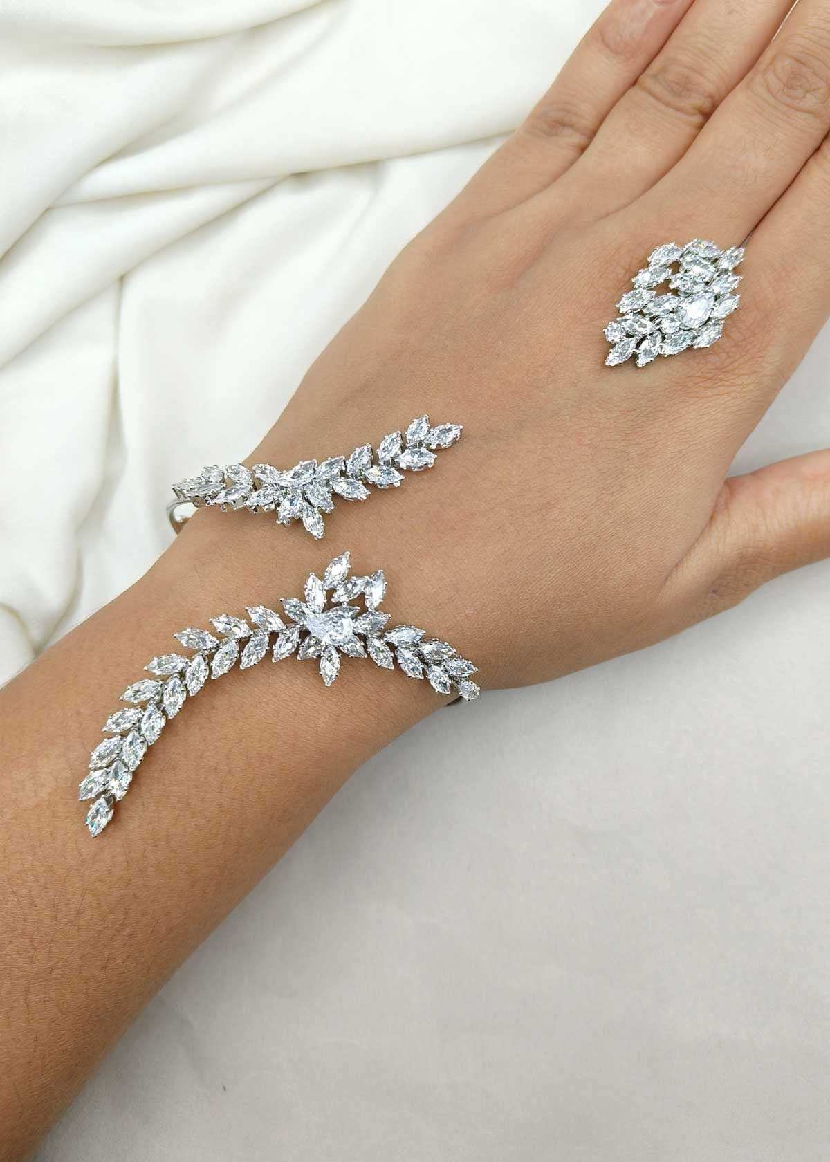 Sparkling Marquise Diamond Leaf Pattern Silver Plated Hand Cuff Palm Bracelet
