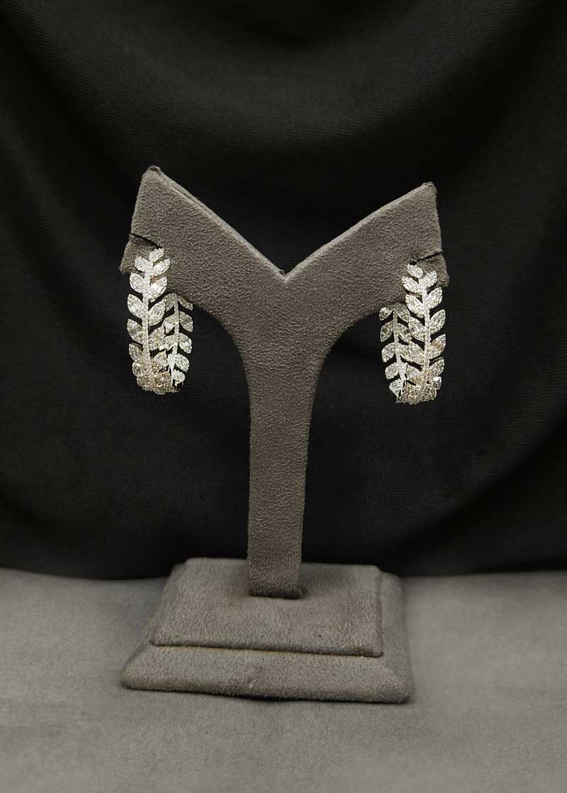 Shimmering Cubic Zircon Leaf Pattern Dual-Tone Bali Hoop Earrings For Women