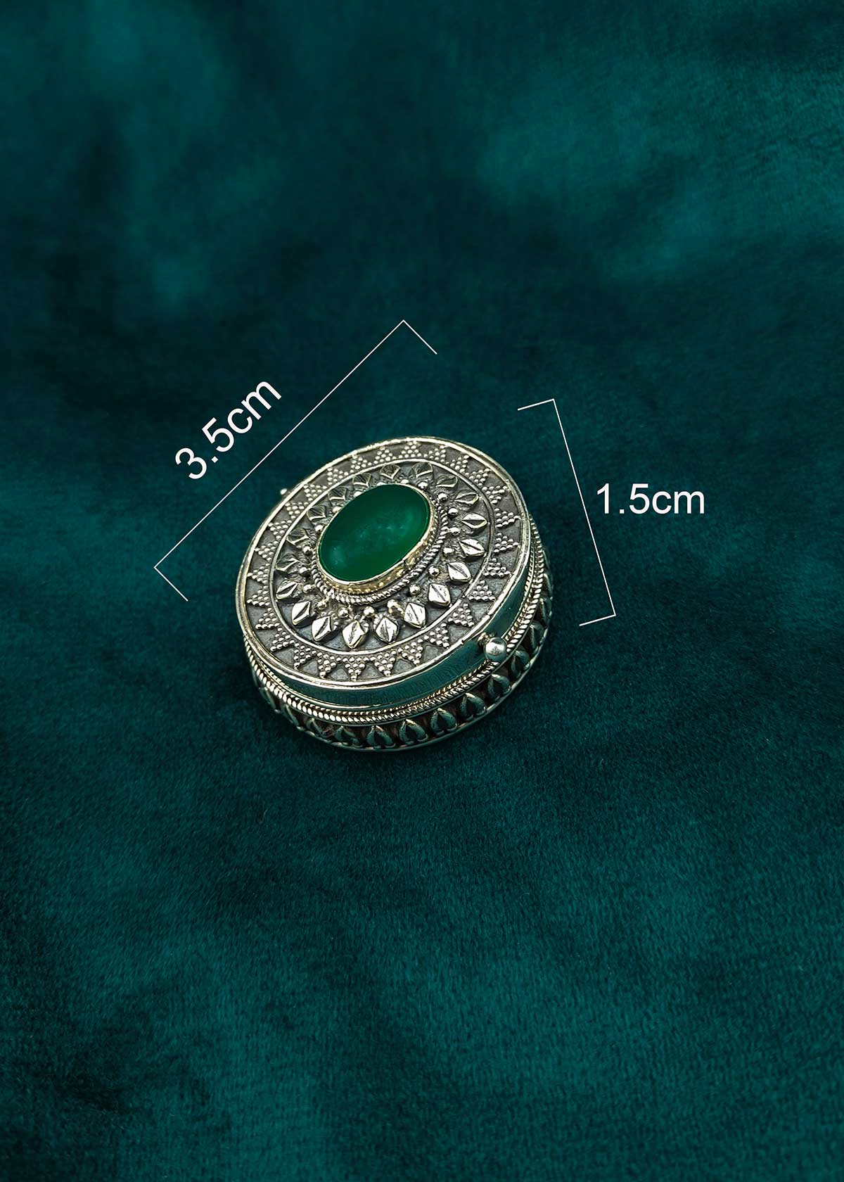 92.5 Sterling Silver Green Stone Vintage Floral Sindoor / Kumkum Box