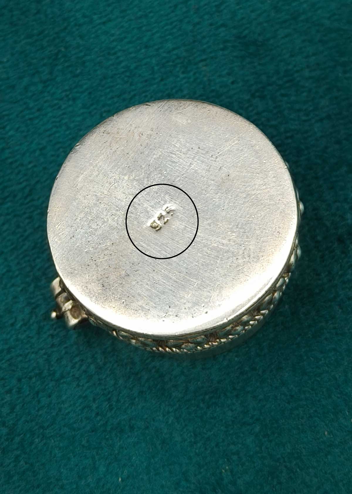 92.5 Sterling Silver 1902 Antique Coin Motif & Filigree Detail Sindoor Box / Kumkum Box