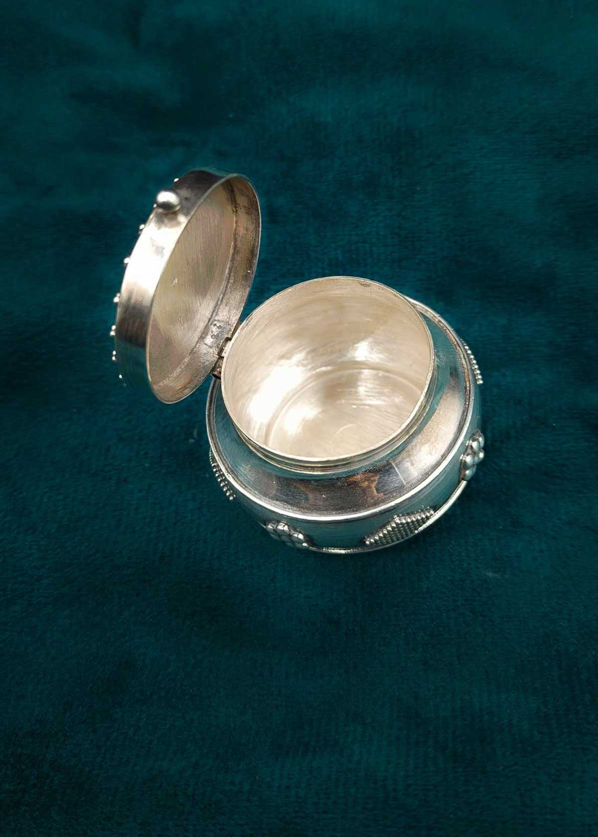 92.5 Sterling Silver Sun Embossed Sindoor Box / Kumkum Box With Ruby Stone