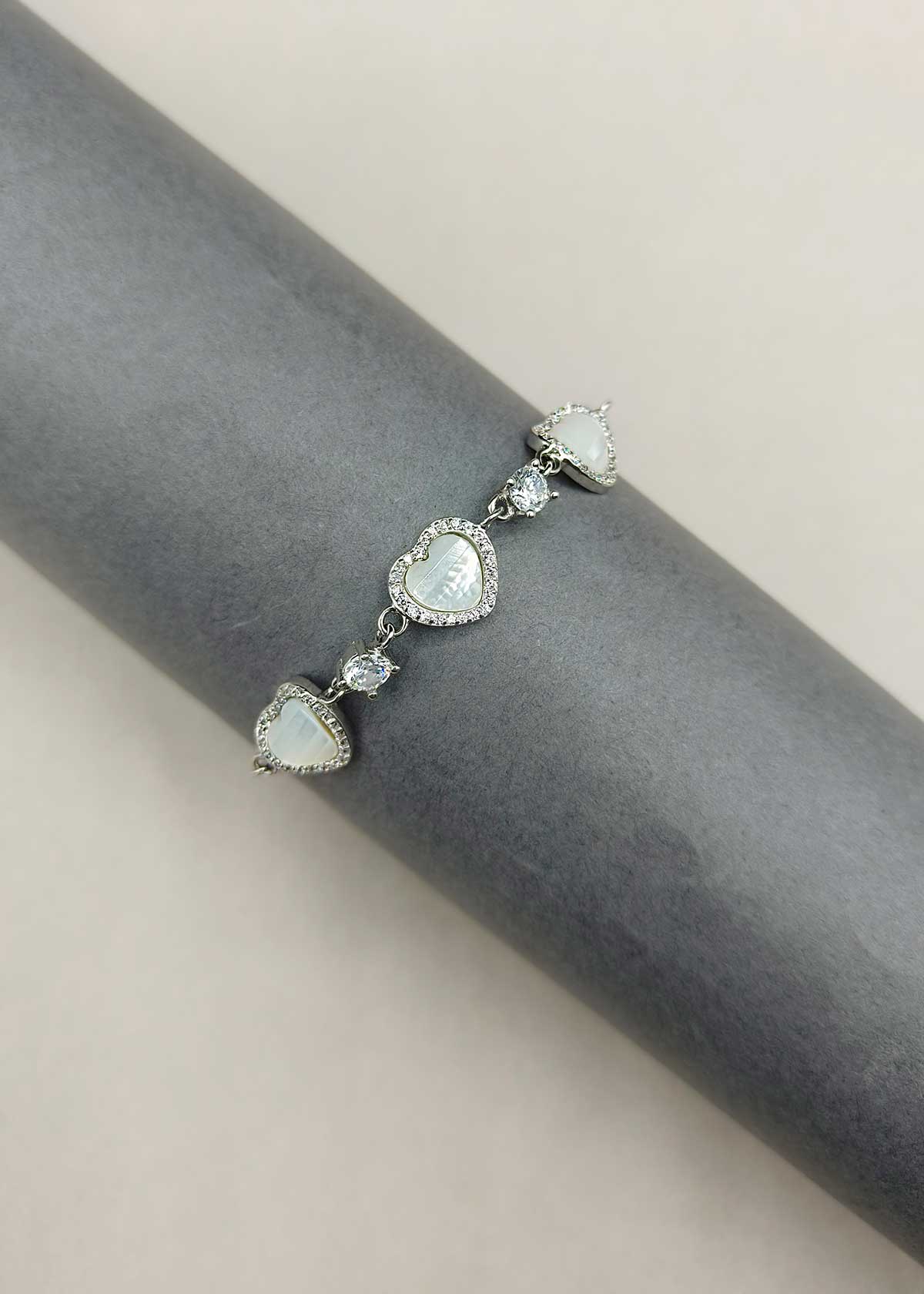 92.5 Sterling Silver Heart Mother Of Pearl And Cubic Zircon Link Loose Bracelet