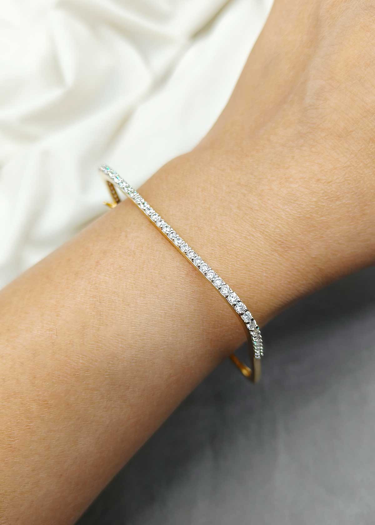 Elegant Cubic Zircon Dual Tone Geometric Openable Kada Bracelet