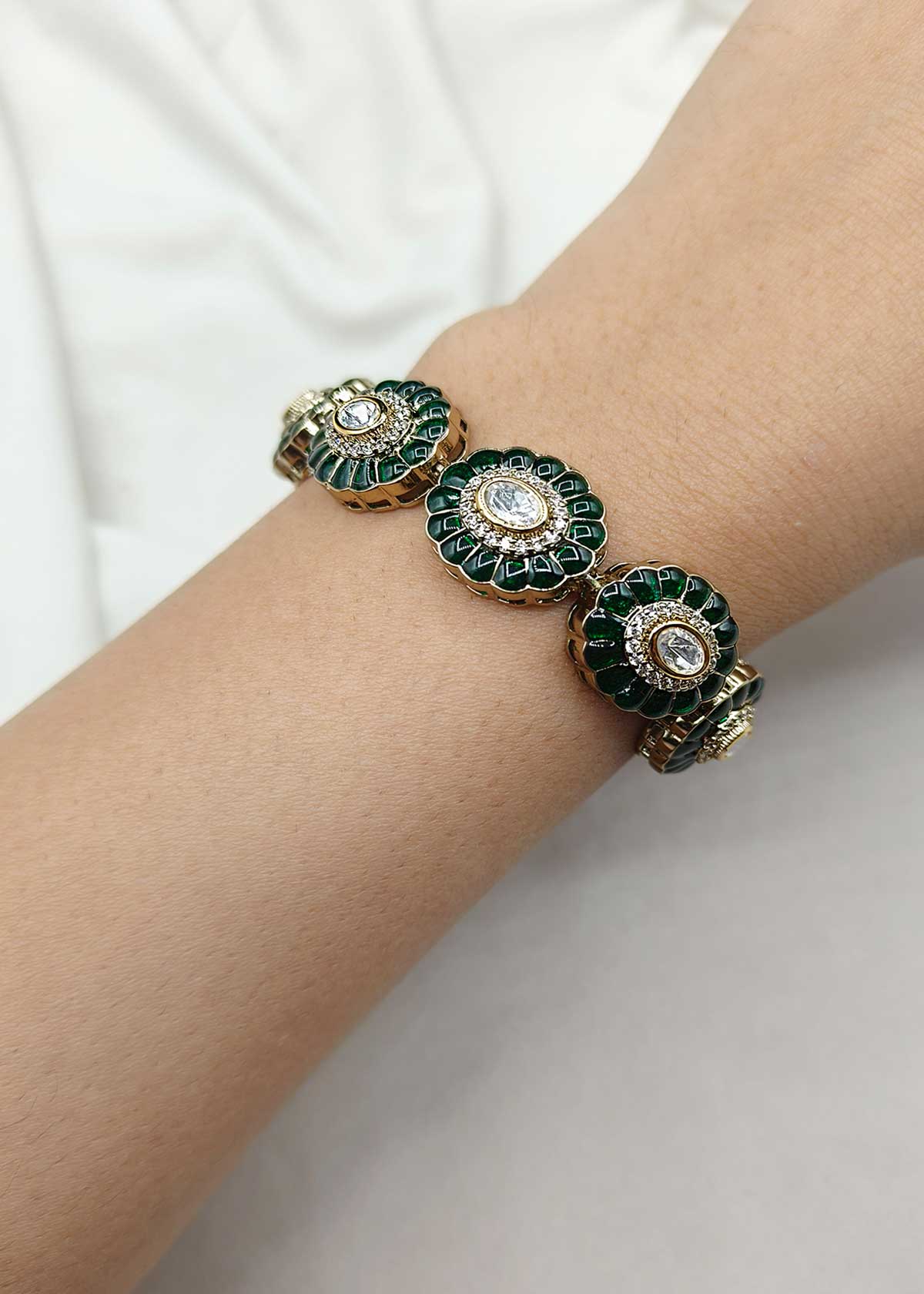 Antique Five Floral Inspired Green Cubic Zircon And Kundan Adjustable Slider Bracelet