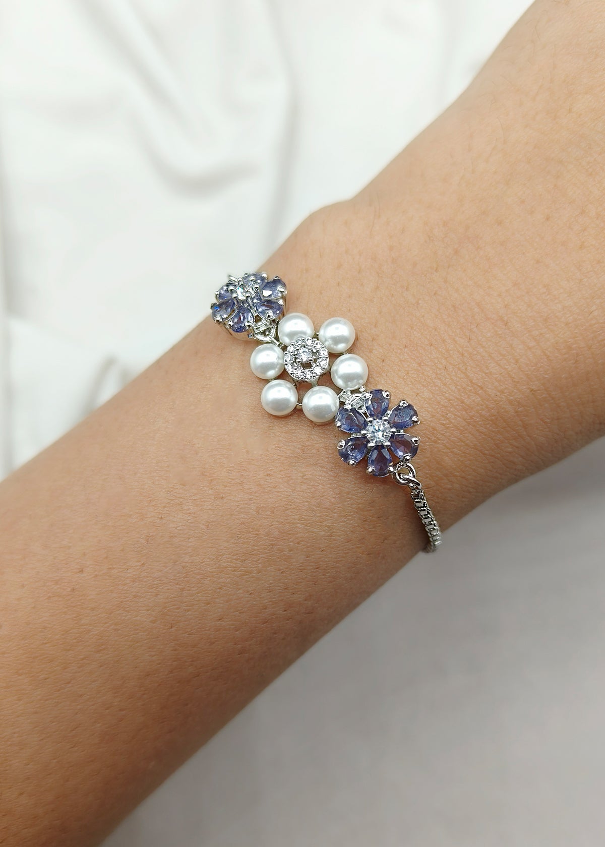 Vintage Inspired Pearl And Sparkling Cubic Zircon Floral Link Adjustable Loose Slider Bracelet