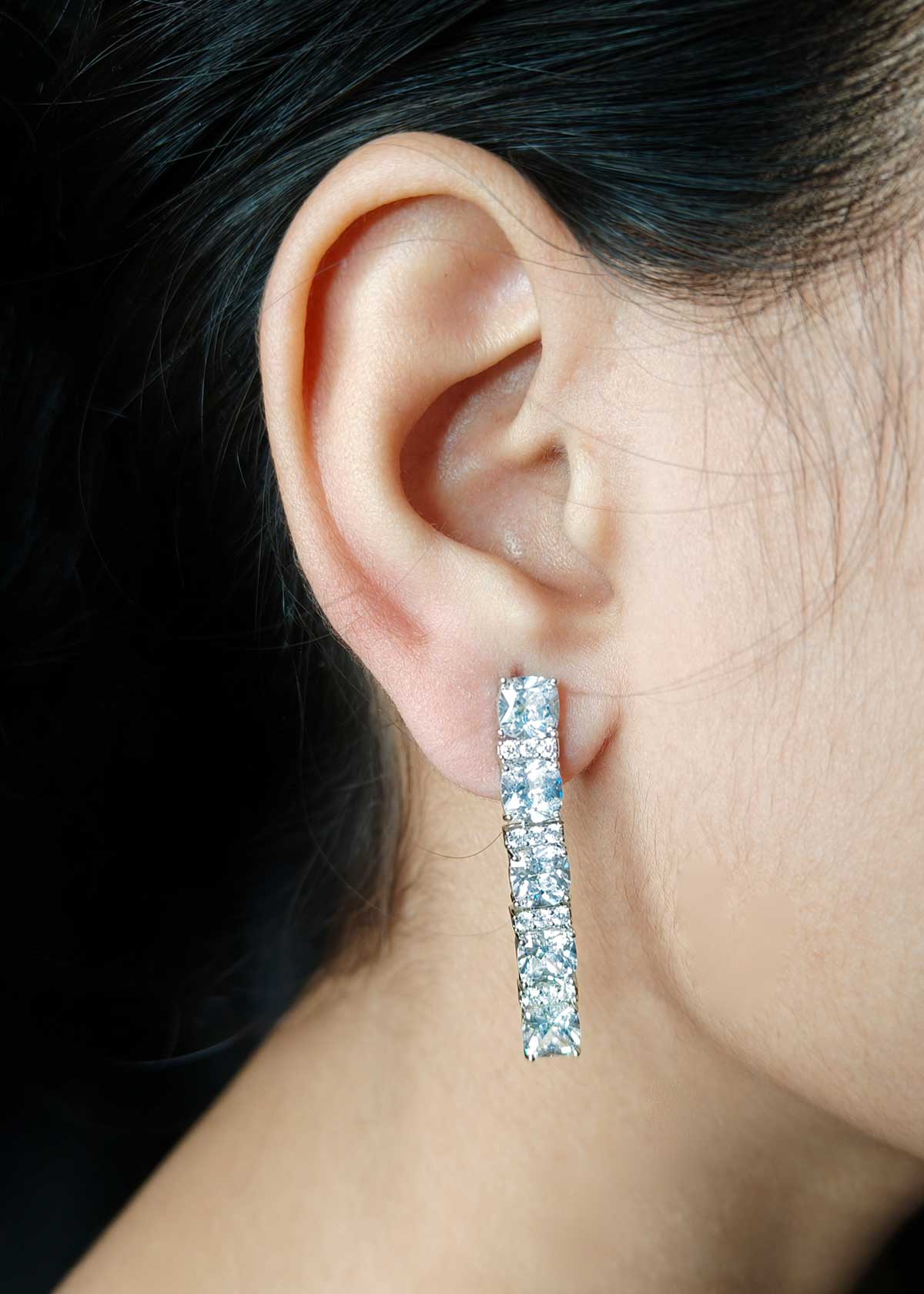 Luxurious Silver Plated Diamond Short Necklace Set For Women