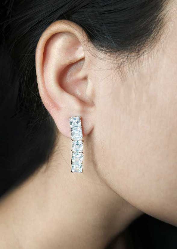 Gorgeous Silver Plated Square Diamond Style Short Necklace Set