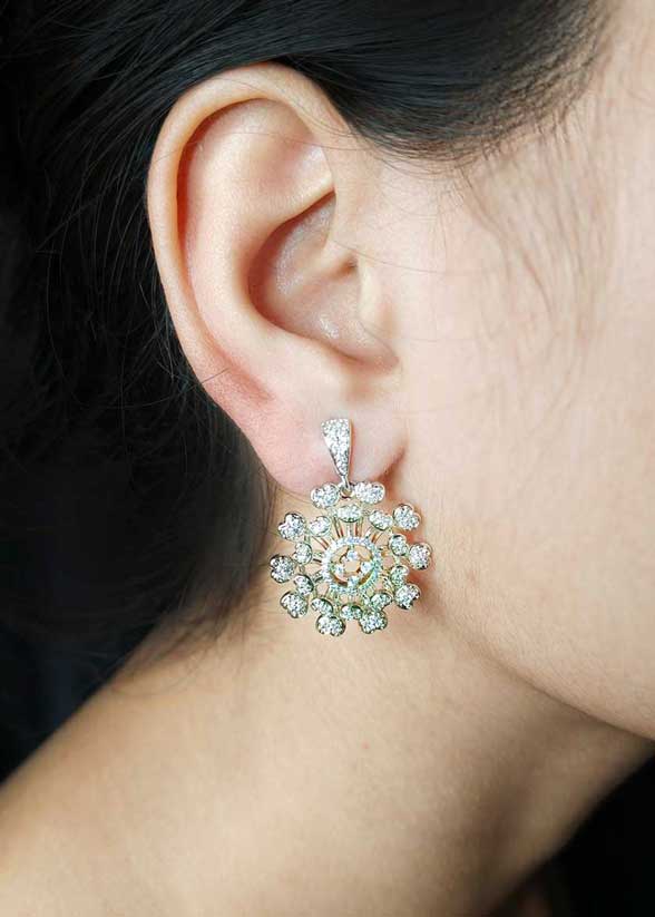 Royal Circular Style Silver Plated Cubic Zircon Short Necklace Set For Women