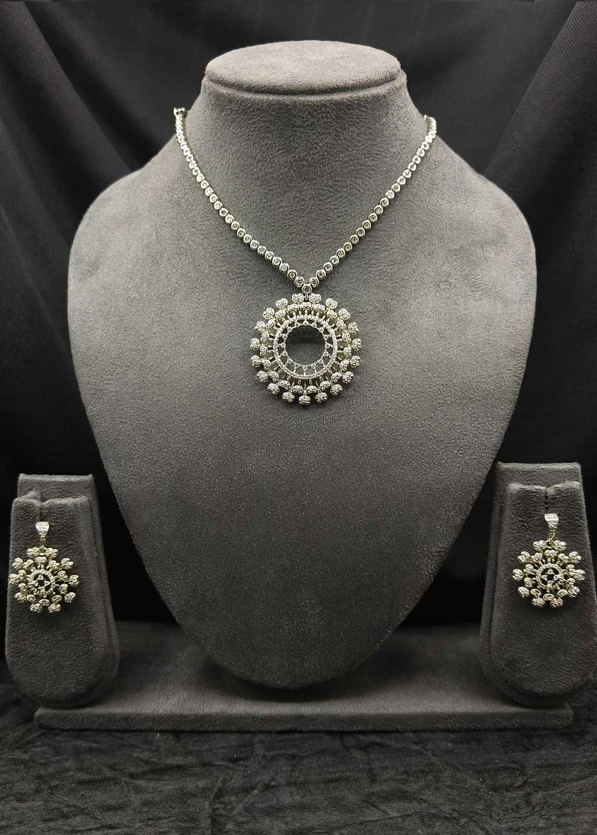 Royal Circular Style Silver Plated Cubic Zircon Short Necklace Set For Women