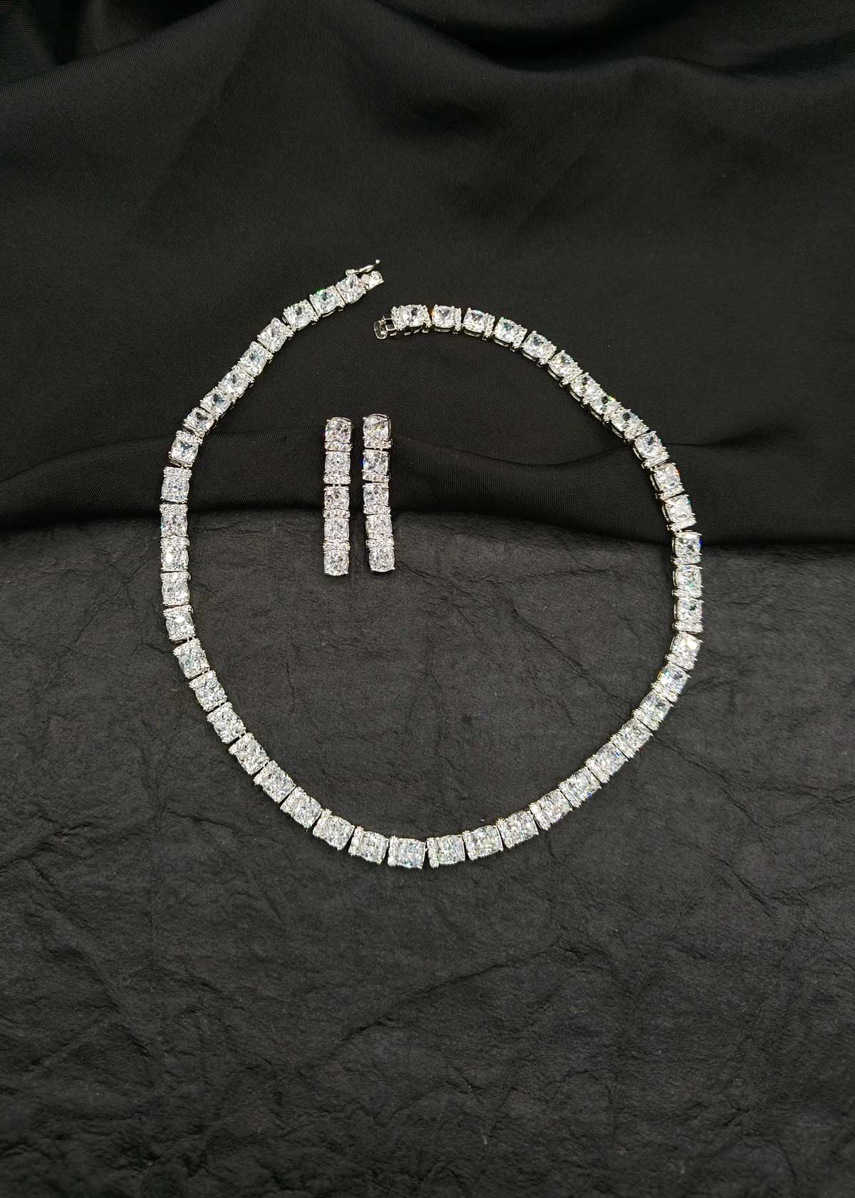 Lavish Square Cut Diamond Style Short Necklace Set For Women