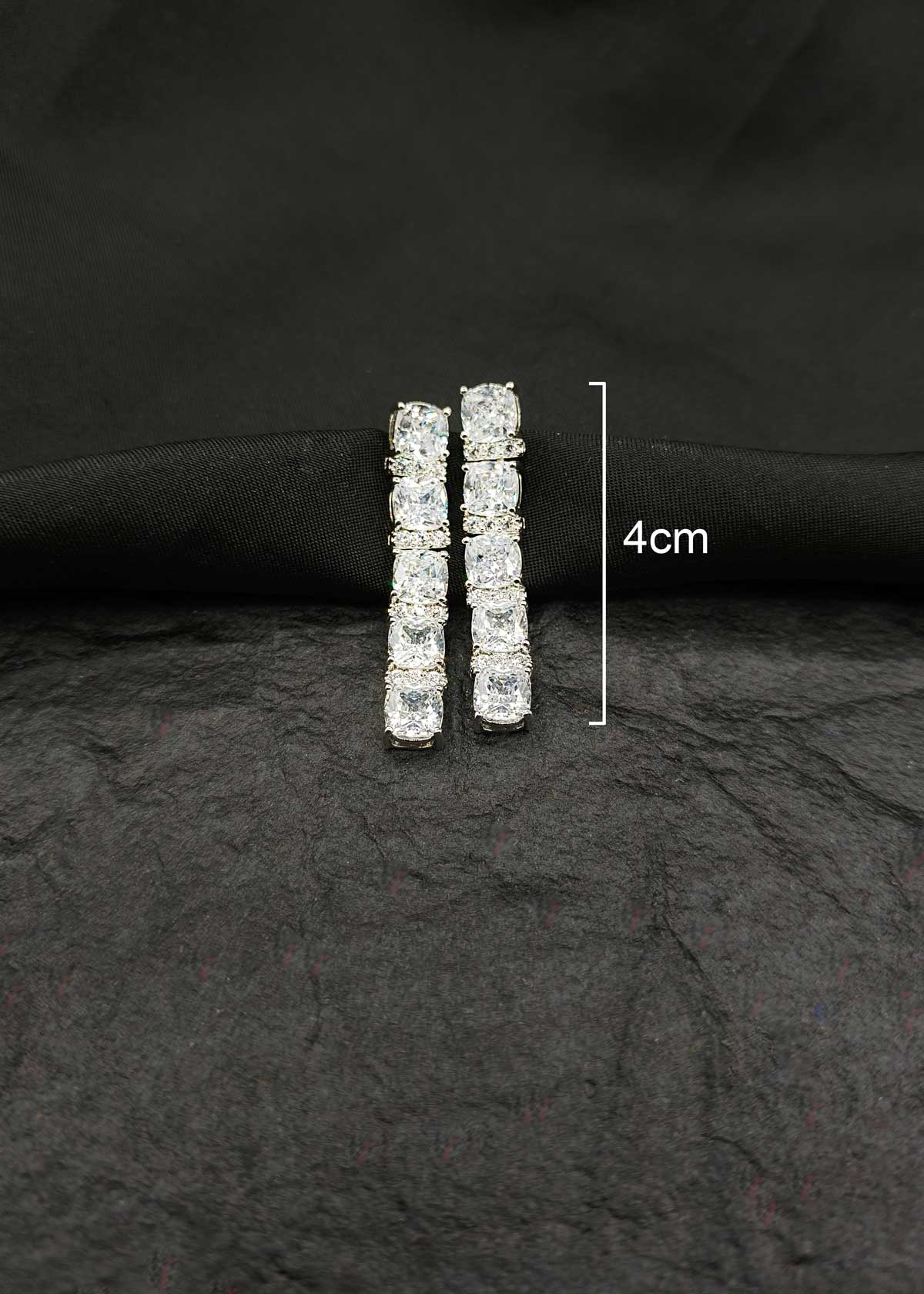 Lavish Square Cut Diamond Style Short Necklace Set For Women