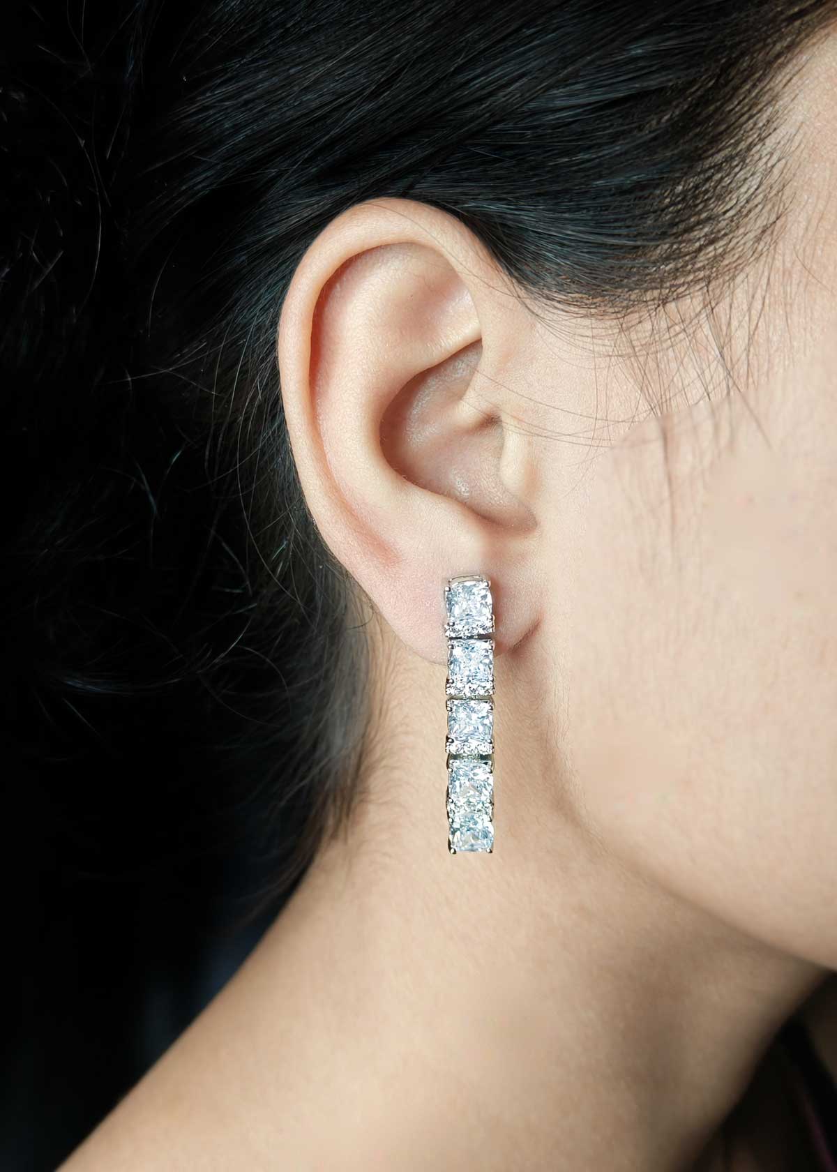 Lavish Square Cut Diamond Style Short Necklace Set For Women