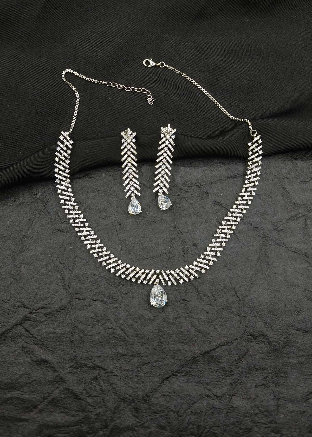 Elegant Silver Plated Tear Drop Cubic Zircon Short Necklace Set