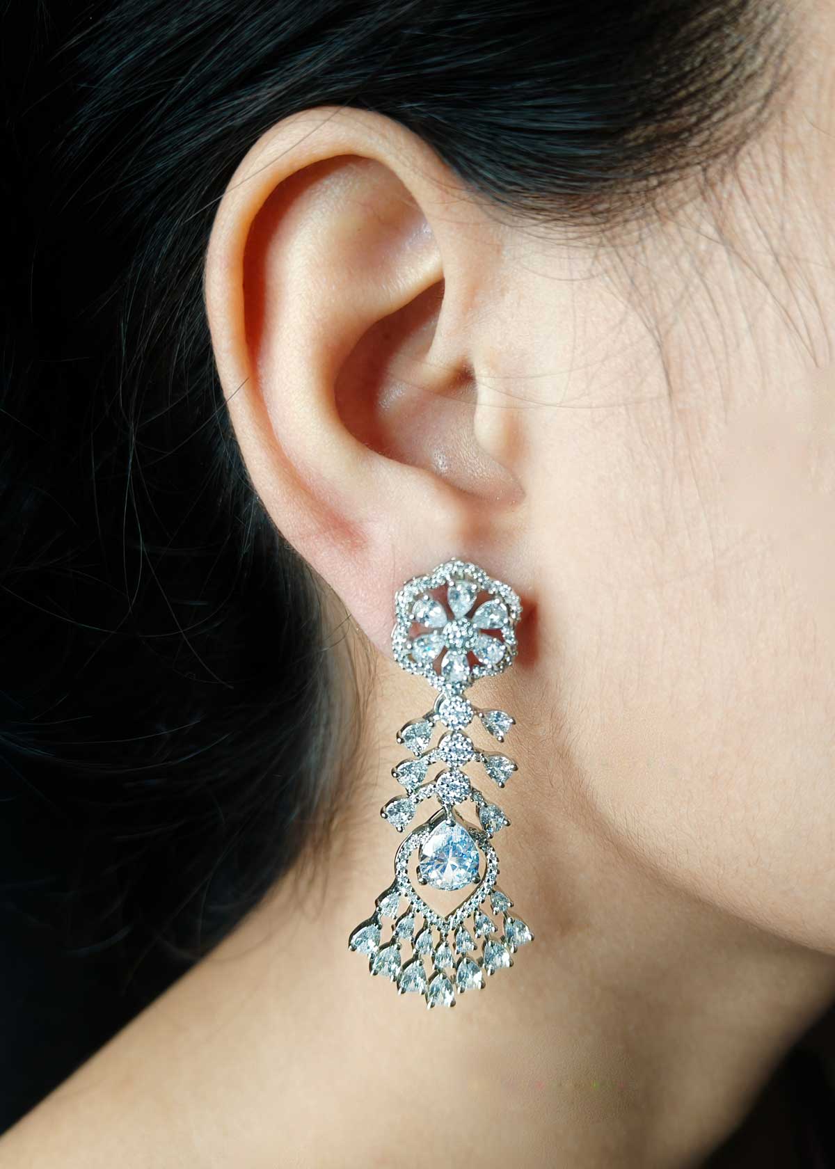 Glamorous Silver Plated Floral Motif Tear Drop Cubic Zircon Short Necklace Set