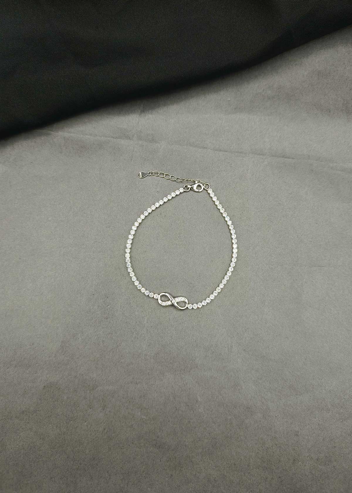 92.5 Sterling Silver Infinity Symbol Cubic Zircon Adjustable Loose Bracelet