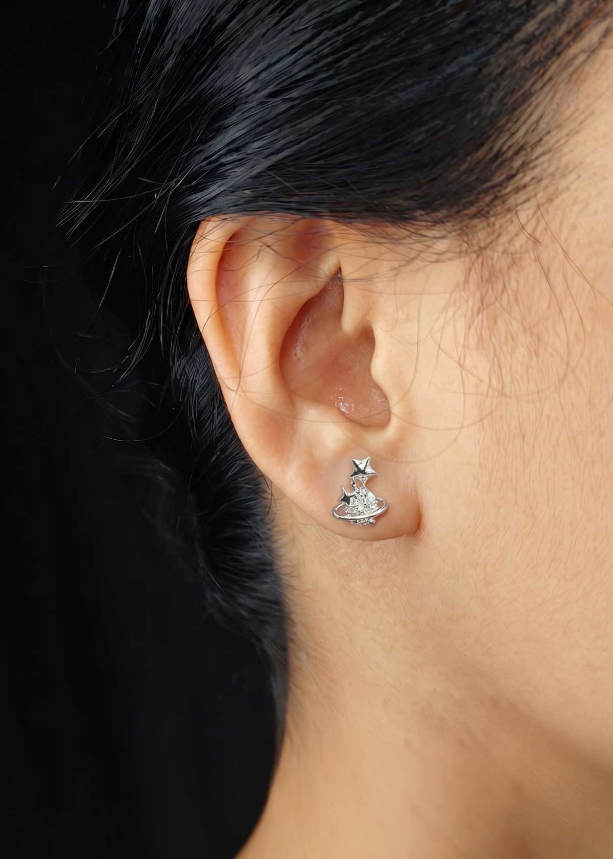 92.5 Sterling Silver Cubic Zircon Saturn Planet Delicate Pendant Set With Chain