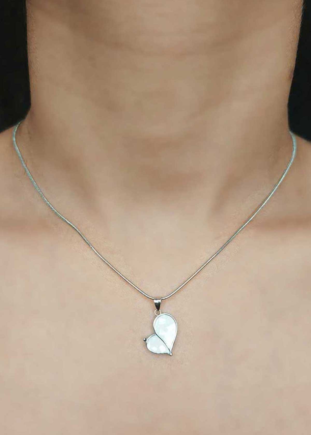 92.5 Sterling Silver Elegant Mother Of Pearl Heart Delicate Pendant Set