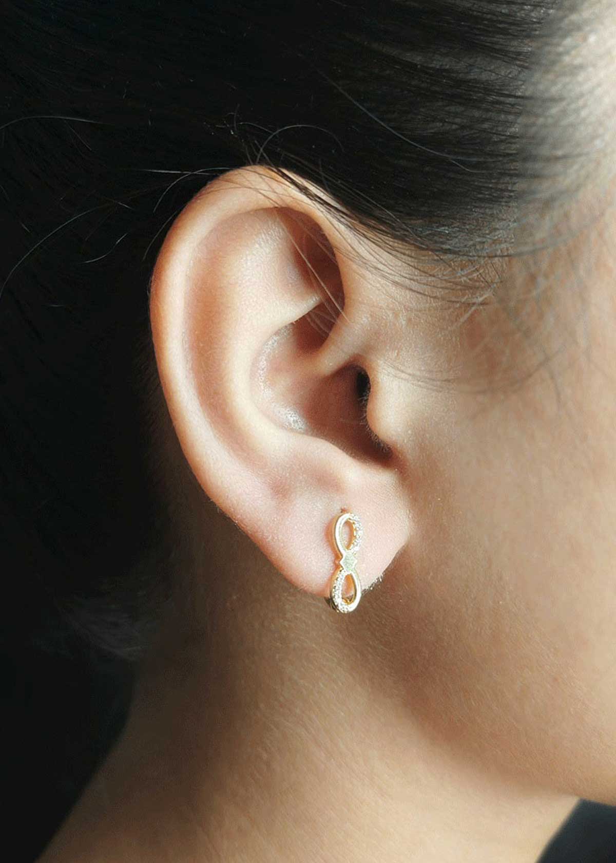 92.5 Sterling Silver Gold Plated Cubic Zircon Infinity Symbol Delicate Pendant Set With Adjustable Chain