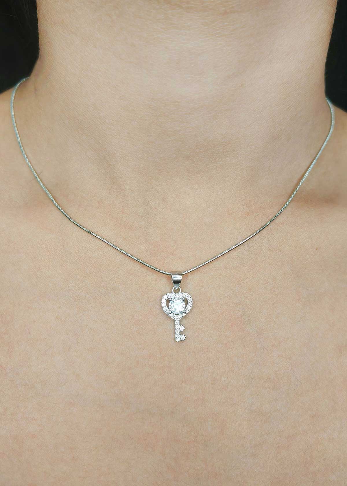 92.5 Sterling Silver Cubic Zircon Heart Key Delicate Pendant Set