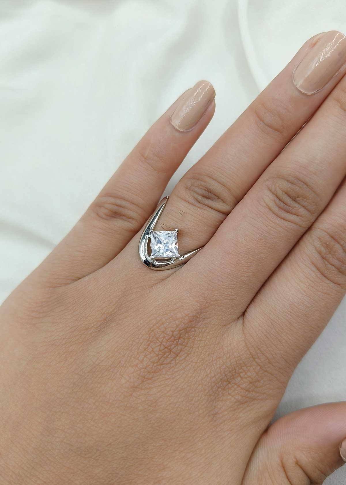 92.5 Sterling Silver Elegant V Shape Solitaire Diamond Adjustable Finger Ring For Women