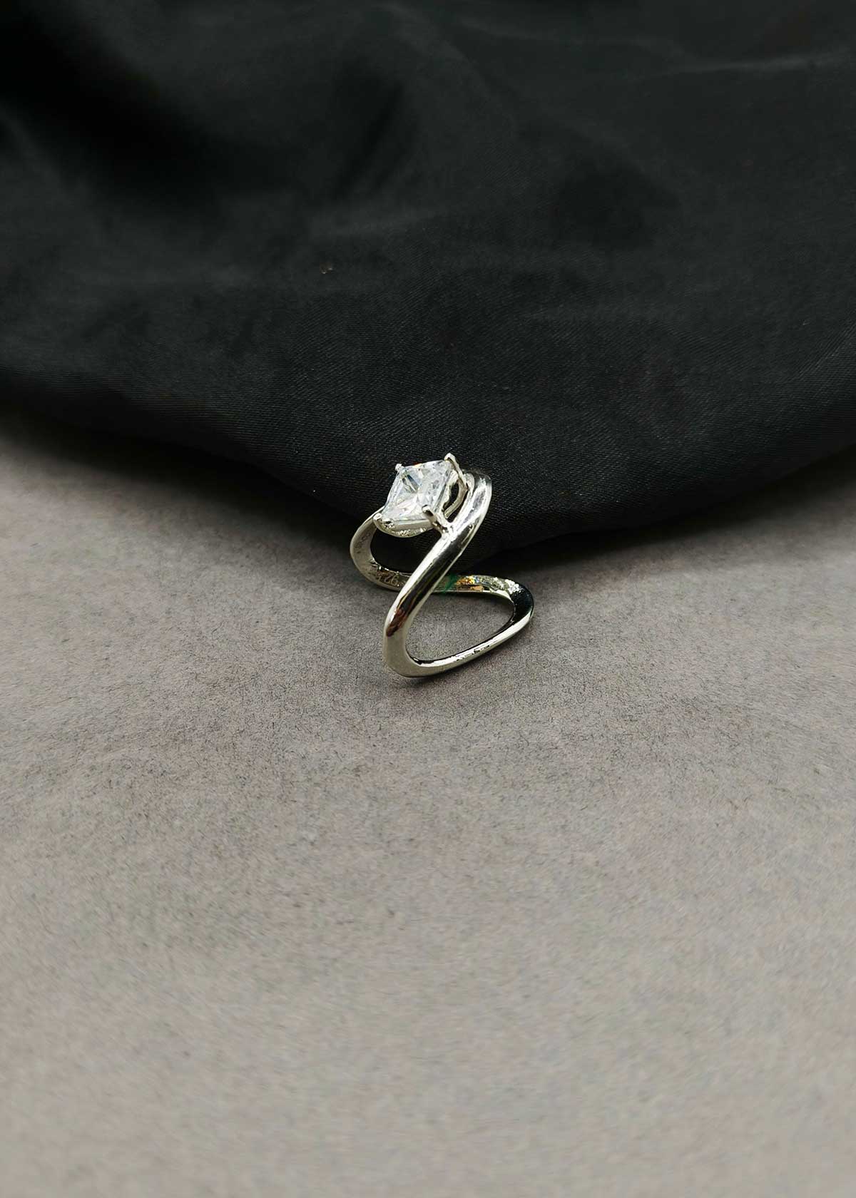 92.5 Sterling Silver Elegant V Shape Solitaire Diamond Adjustable Finger Ring For Women