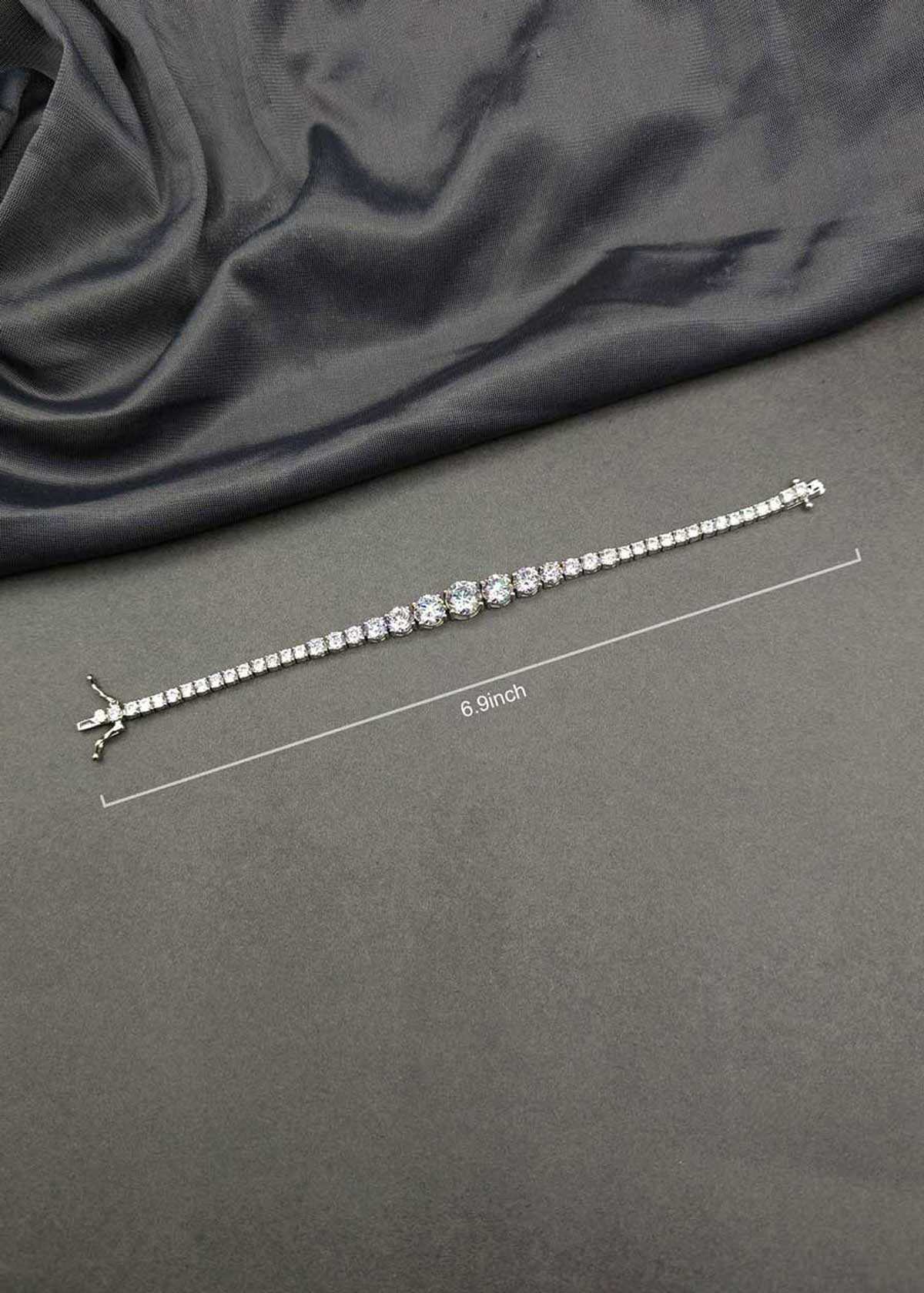 92.5 Sterling Silver Round Cubic Zircon Adjustable Loose Bracelet