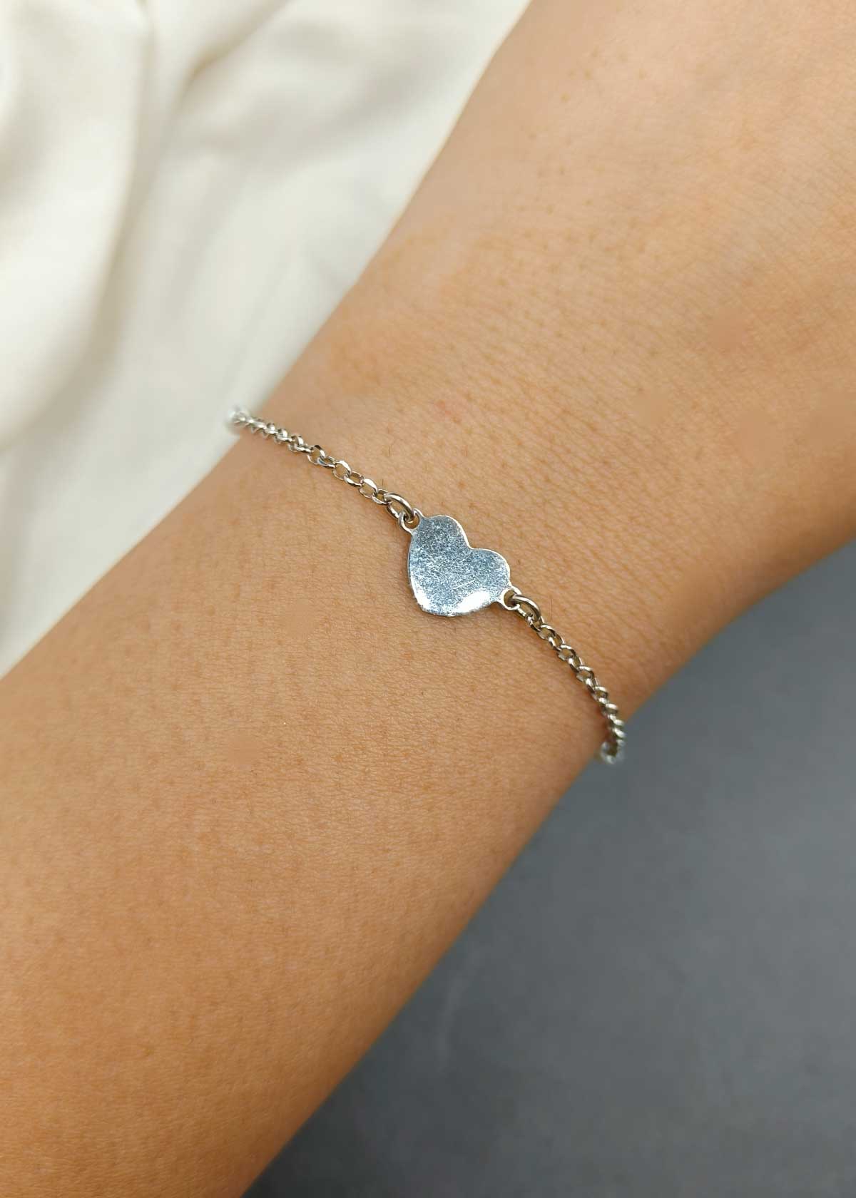 92.5 Sterling Silver Heart Charm And Pearl Adjustable Loose Bracelet