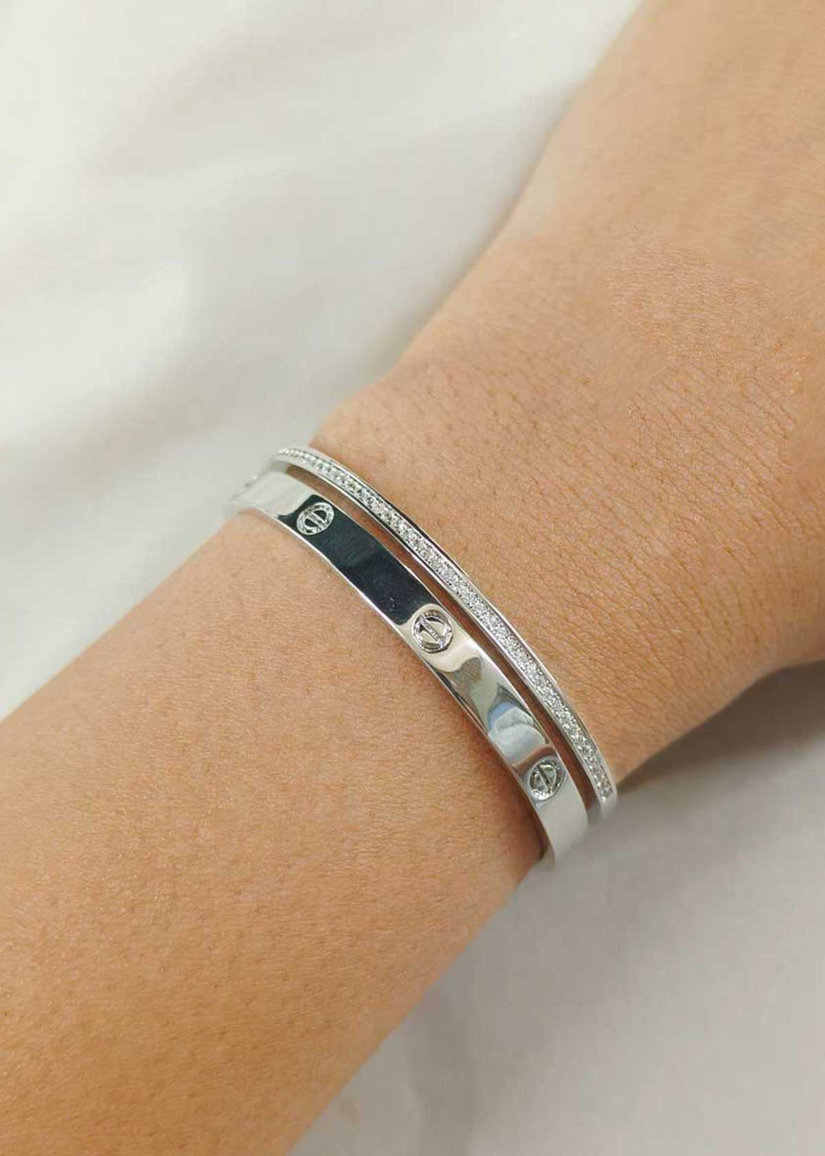 Modern Screw Head Motif Cubic Zircon Silver Plated Adjustable Kada Bracelet